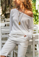 Kadın Beyaz Kayık Yaka Salaş Ajurlu İnce Örme Bluz GK-BST2977