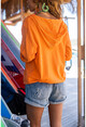 Kadın Turuncu Yıkamalı Keten Fileli Yıldız Pullu Kapüşonlu Bluz RSD2046
